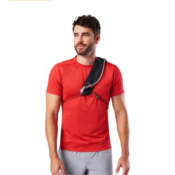 Nathan Limitless Run 8 L Hydration Sling Bag Backpack Black Red NWT Running - Picture 7 of 16